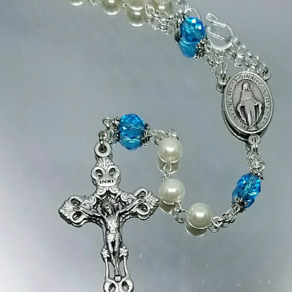 Very unique Car Rosary.